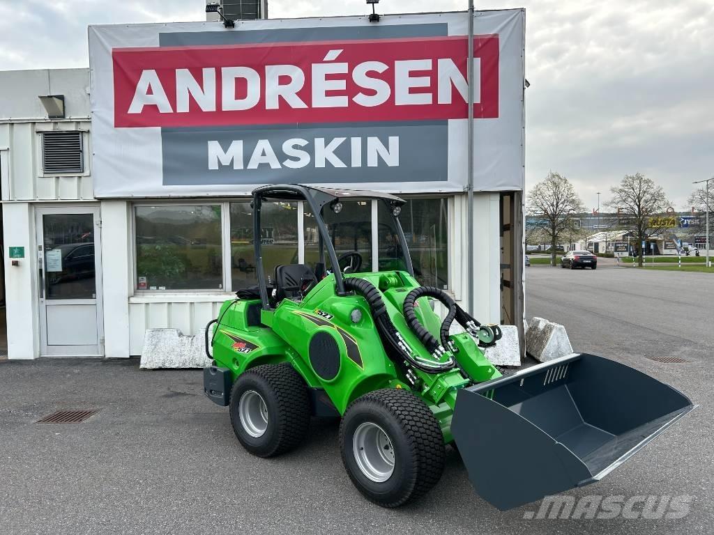 Avant E 527 Šmykom riadené nakladače
