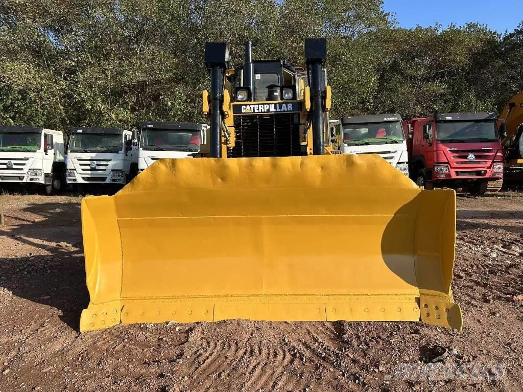 CAT D 8 R Pásové dozéry