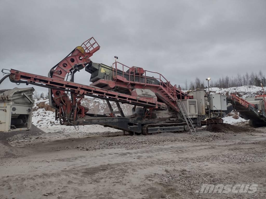 Sandvik UH 450 E Mobilné drviče