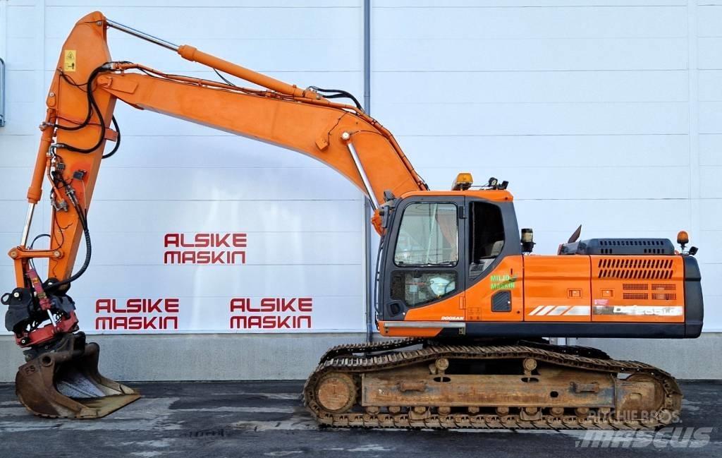 Doosan DX 255 LC-3 Pásové rýpadlá