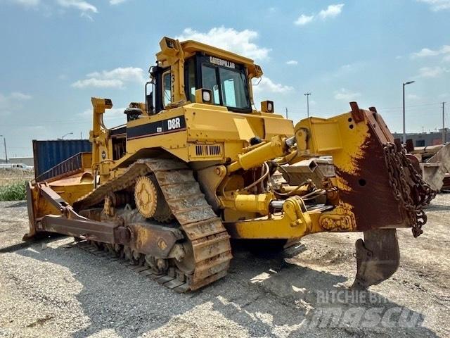 CAT D 8 R Pásové dozéry