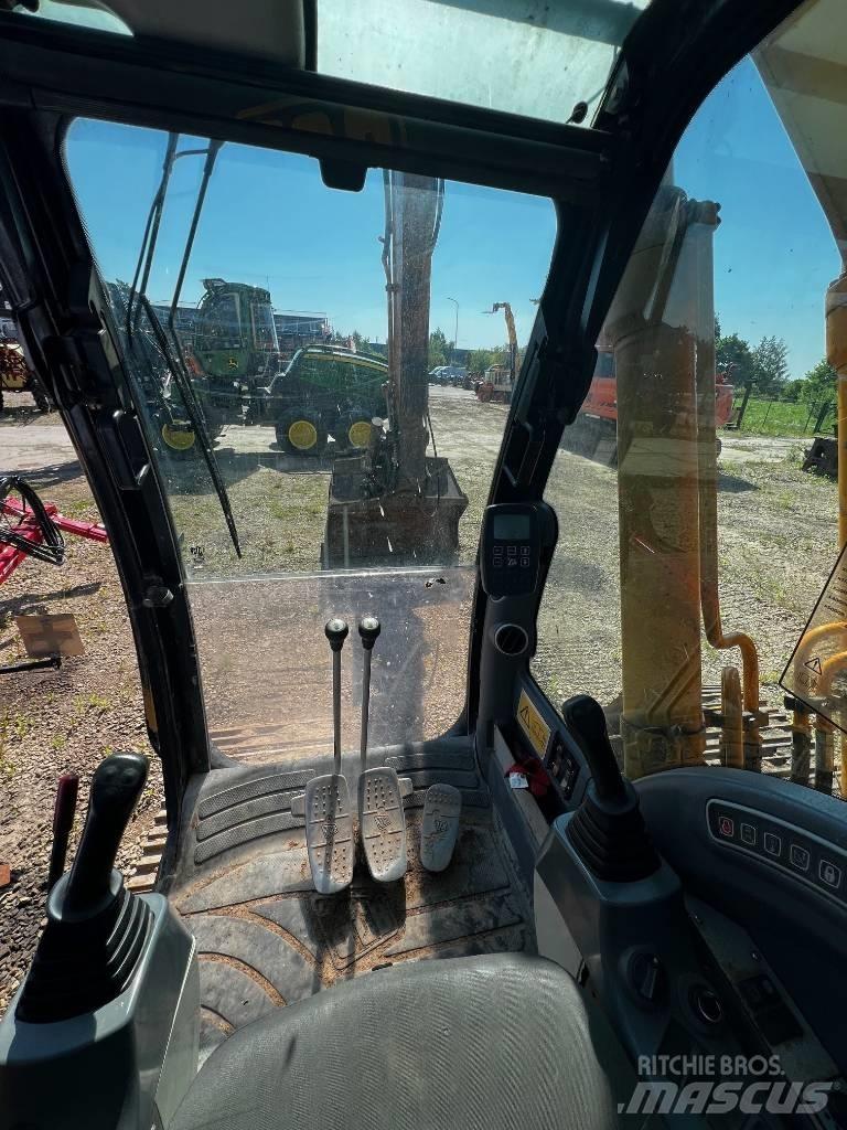 JCB JS 220 Pásové rýpadlá