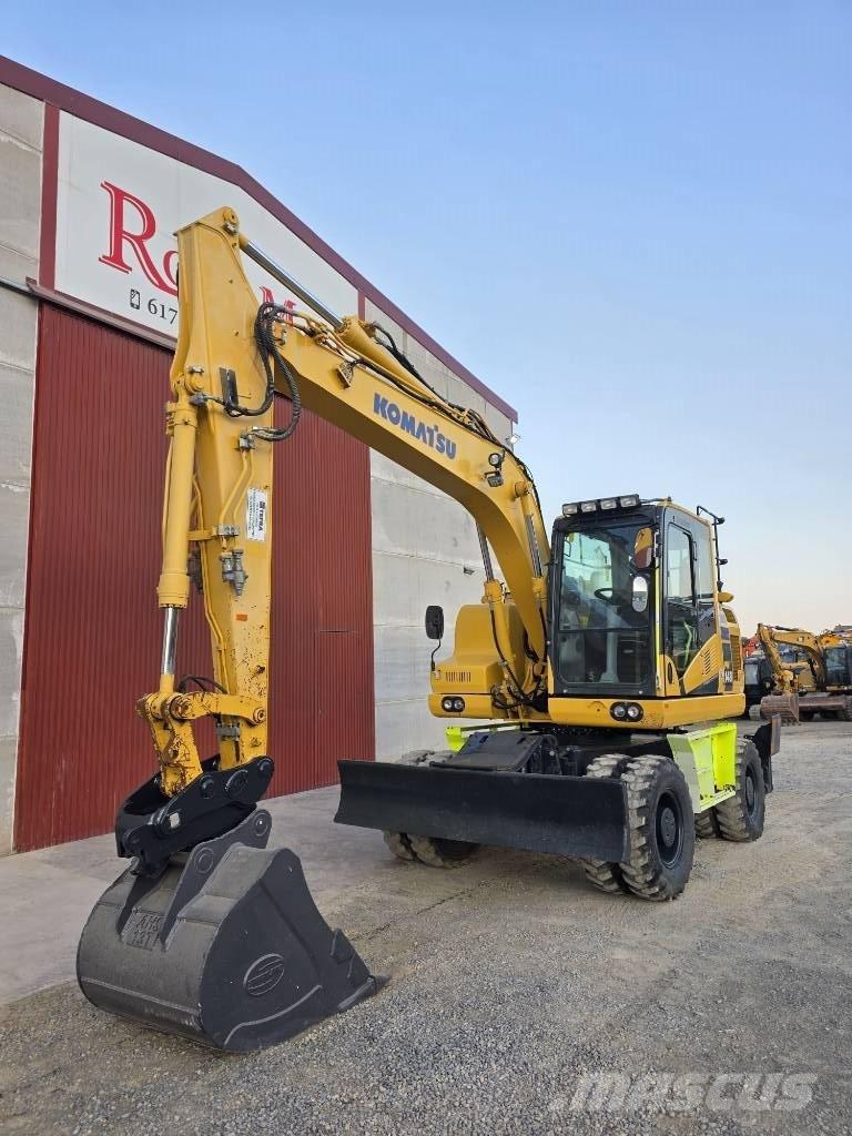 Komatsu PW 148-11 Pásové dozéry