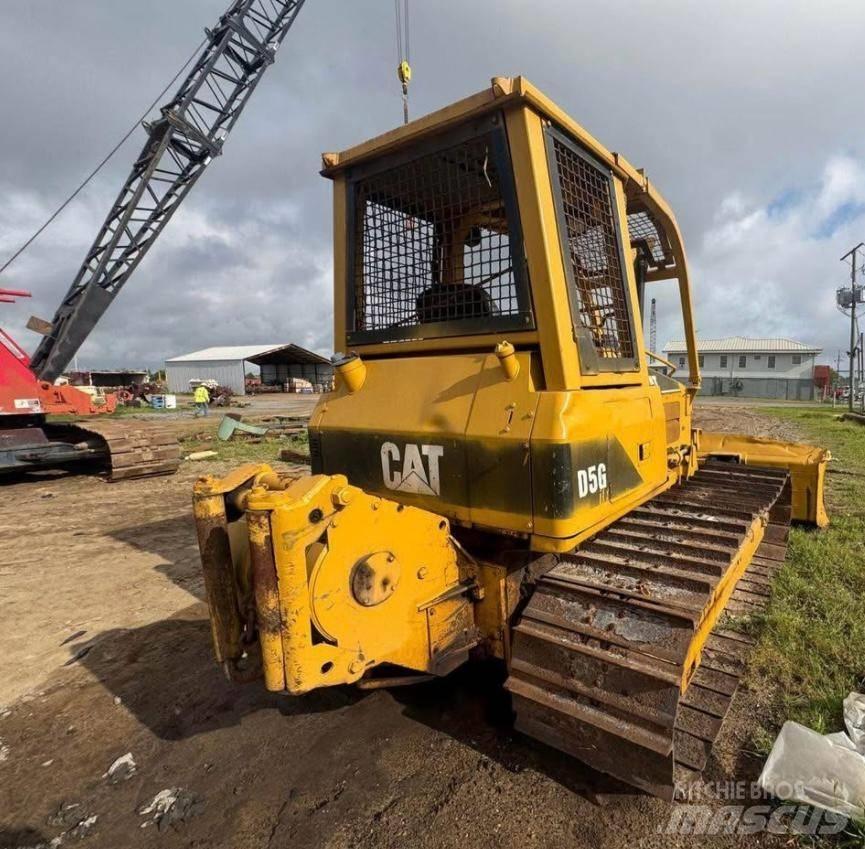 CAT D 5 G LGP Pásové dozéry