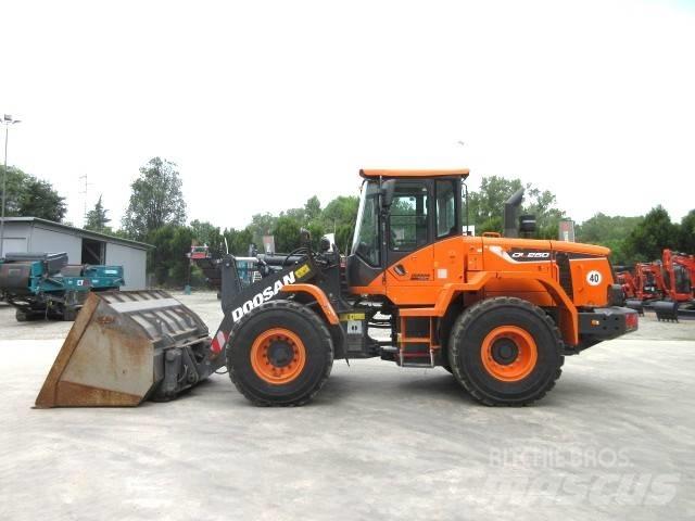 Doosan DL250-5 Kolesové nakladače