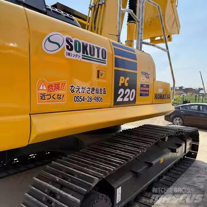 Komatsu PC220-8 Pásové rýpadlá