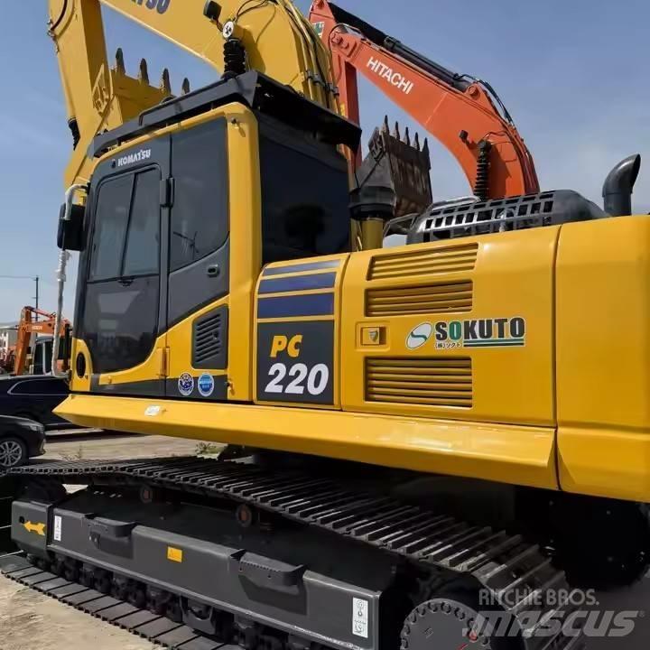 Komatsu PC220-8 Pásové rýpadlá