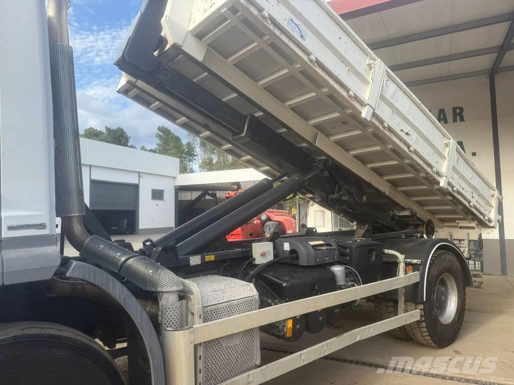 Mercedes-Benz 1833 Hákový nosič kontajnerov