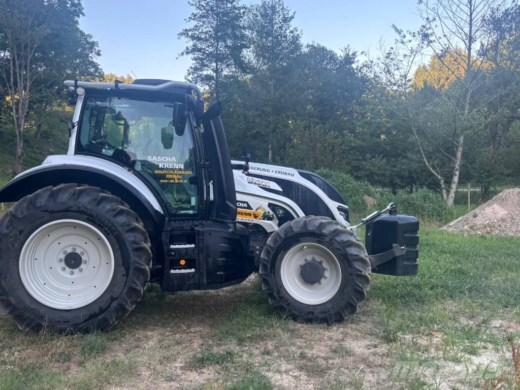 Valtra T 145 Lesné traktory