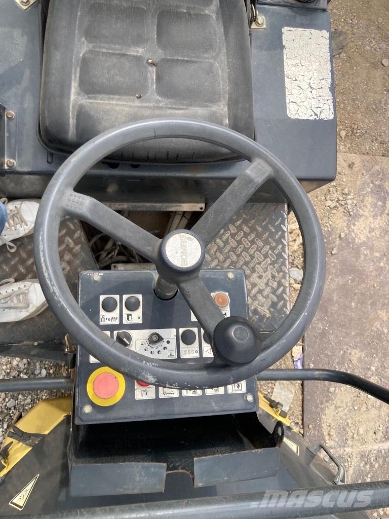 Bomag BW 100 AD-3 Tandemové valce