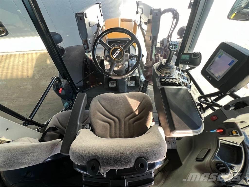 JCB Fastrac 4160 Traktory