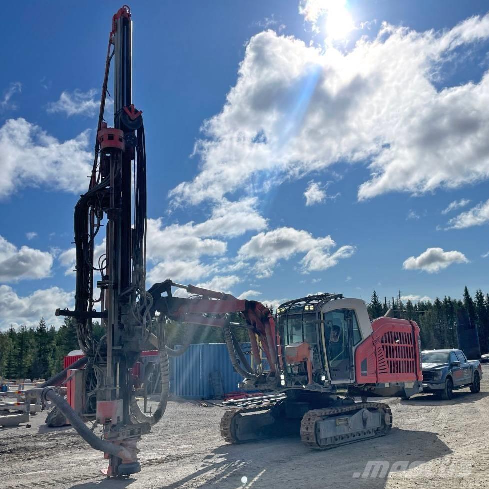 Sandvik DX800i Povrchové vrtné súpravy