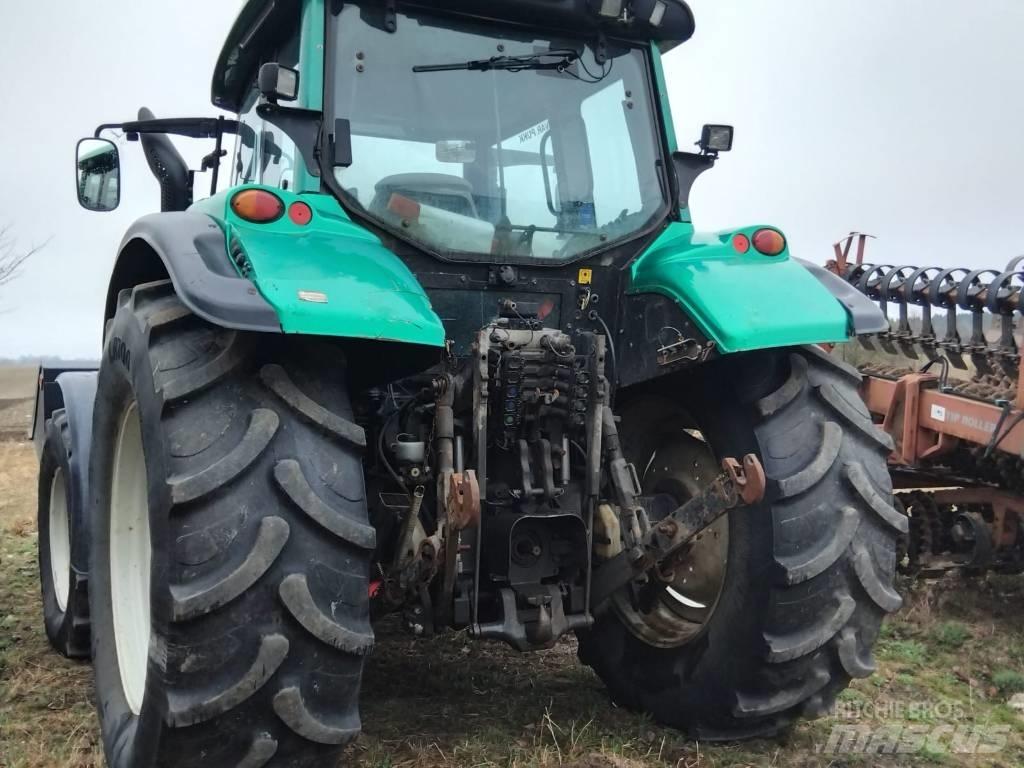 Valtra N 142 D Traktory