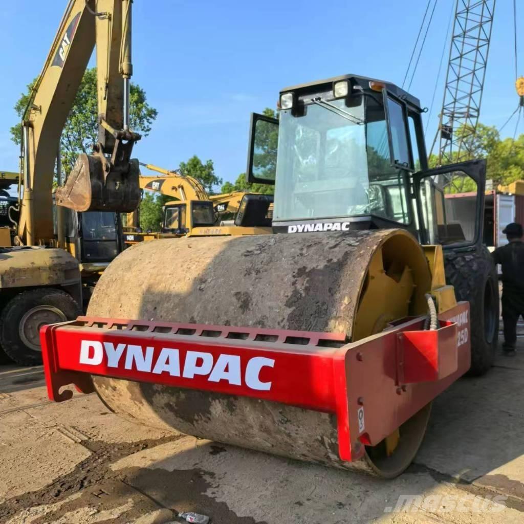 Dynapac CA 25 D Ťahačové valce