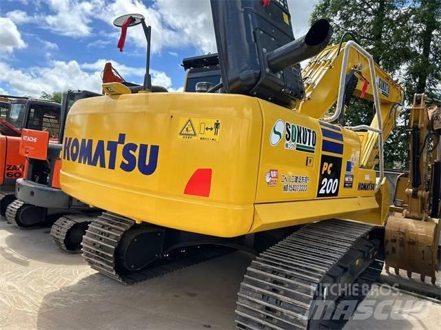 Komatsu PC 200-8 Pásové rýpadlá