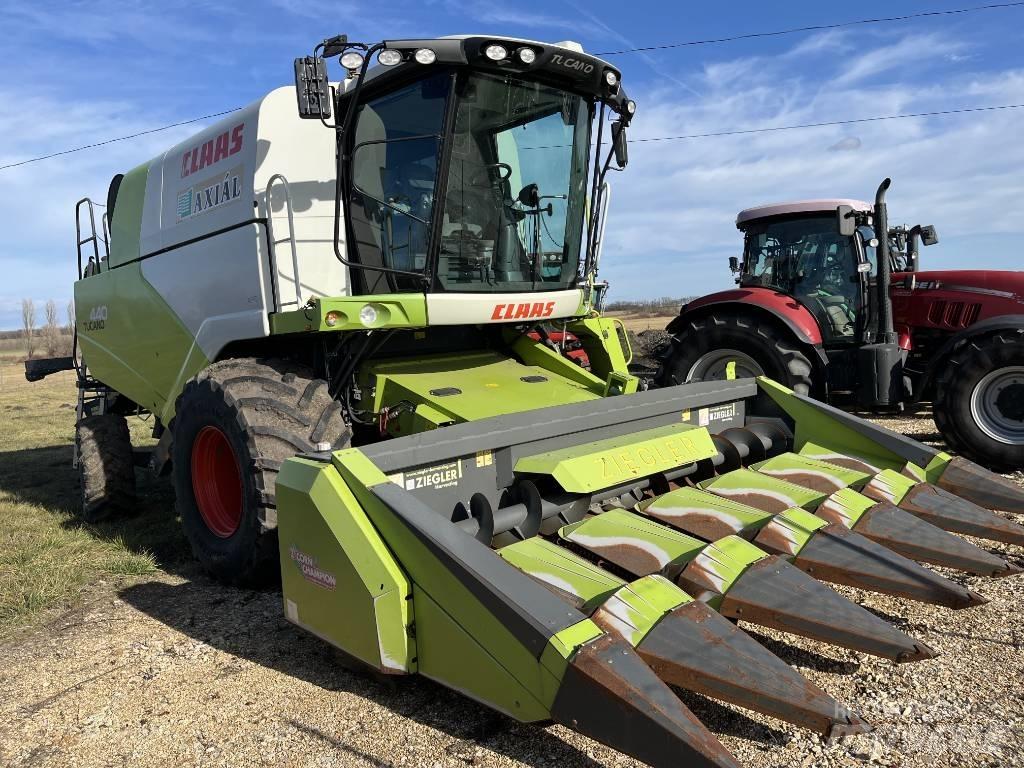 CLAAS Tucano 440 Kombinované zberacie stroje