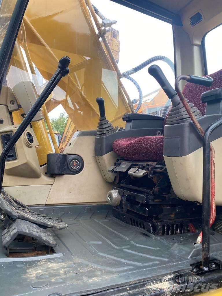 CAT 320 C L Pásové rýpadlá