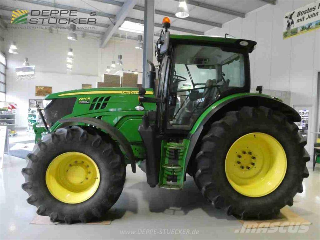 John Deere 6140R Traktory