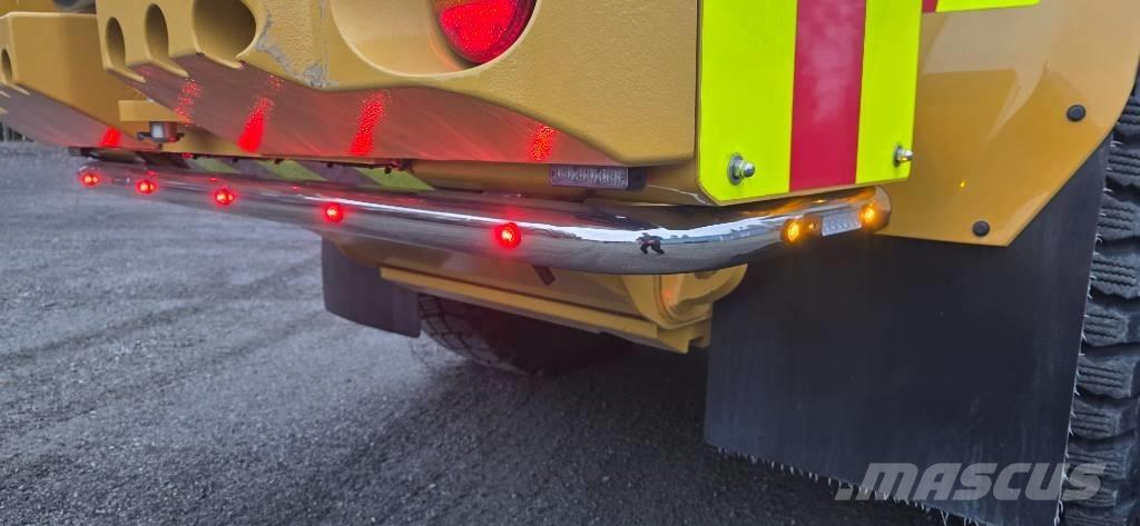 CAT 926M Kolesové nakladače