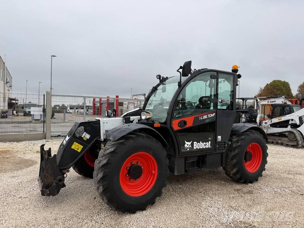 Bobcat TL 38.70 Agri Teleskopické manipulátory