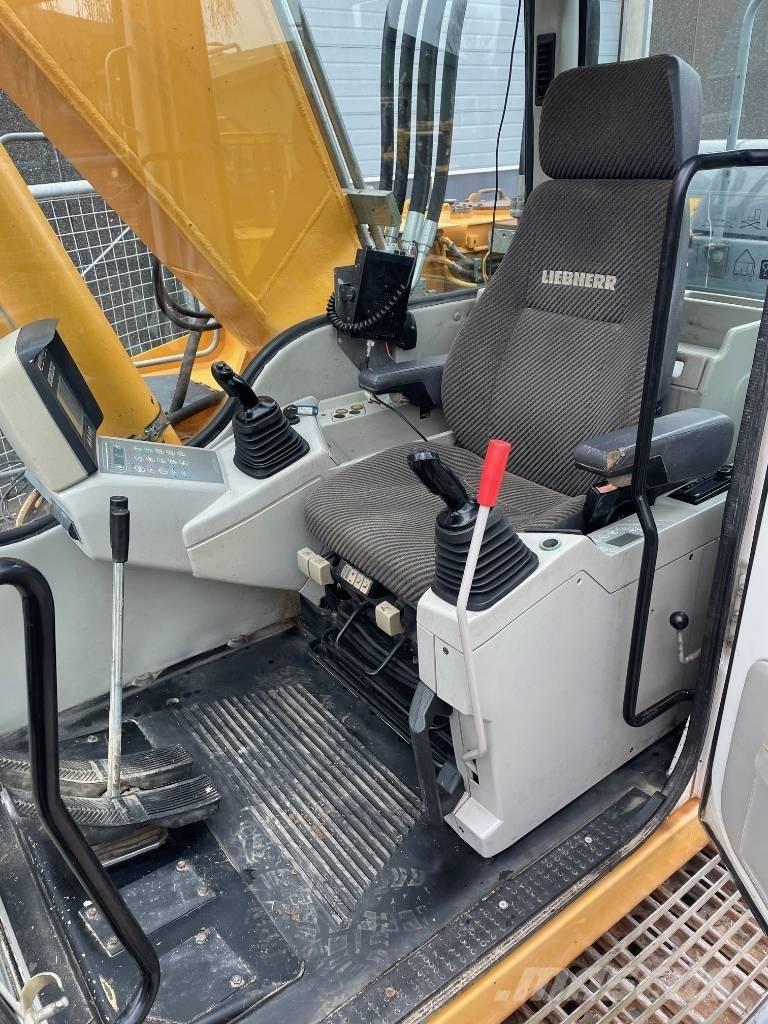 Liebherr R914 Pásové rýpadlá