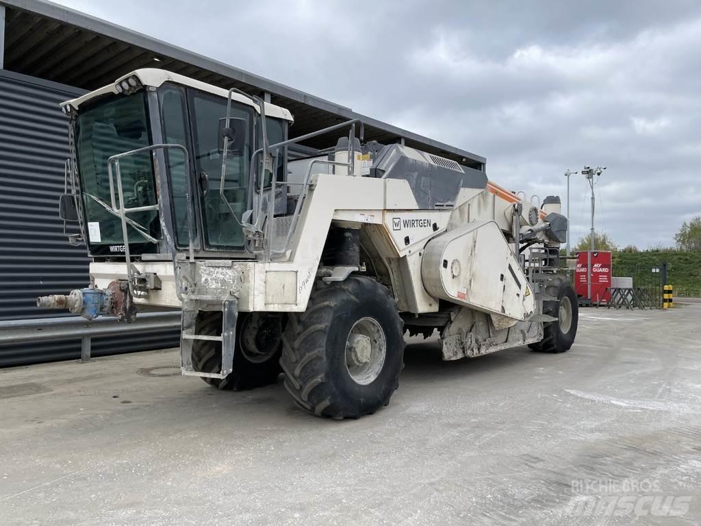 Wirtgen WR 200 XLI Recyklovače asfaltu