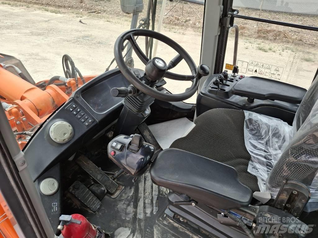 Doosan DL 300-5 Kolesové nakladače