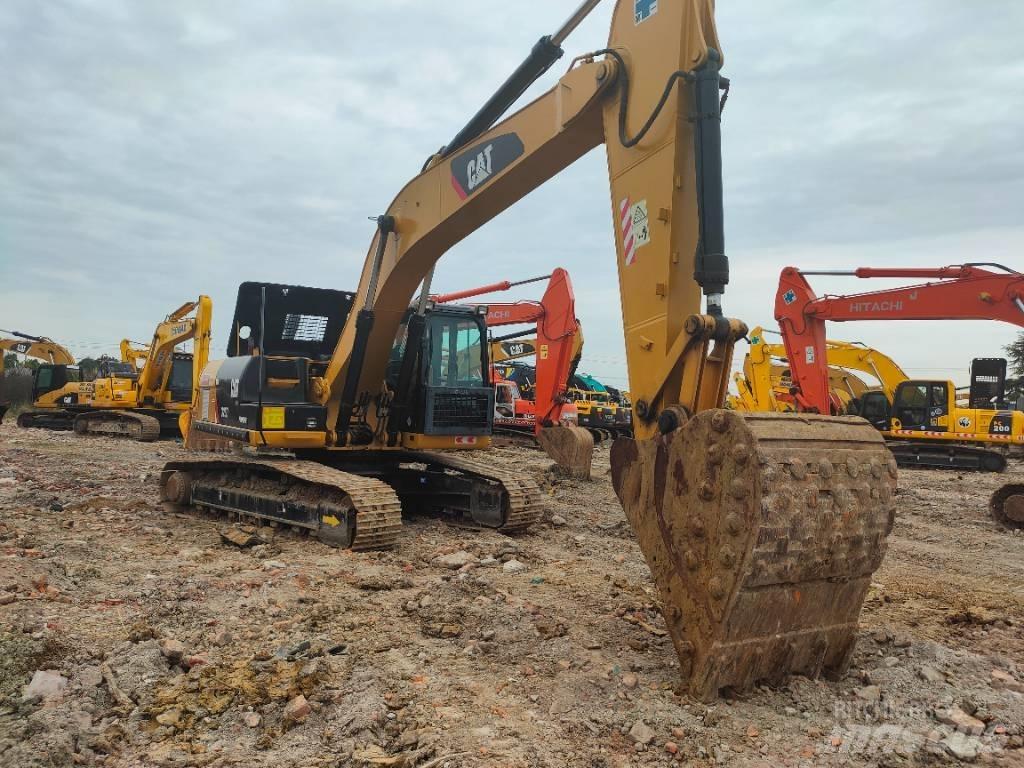 CAT 326D Pásové rýpadlá