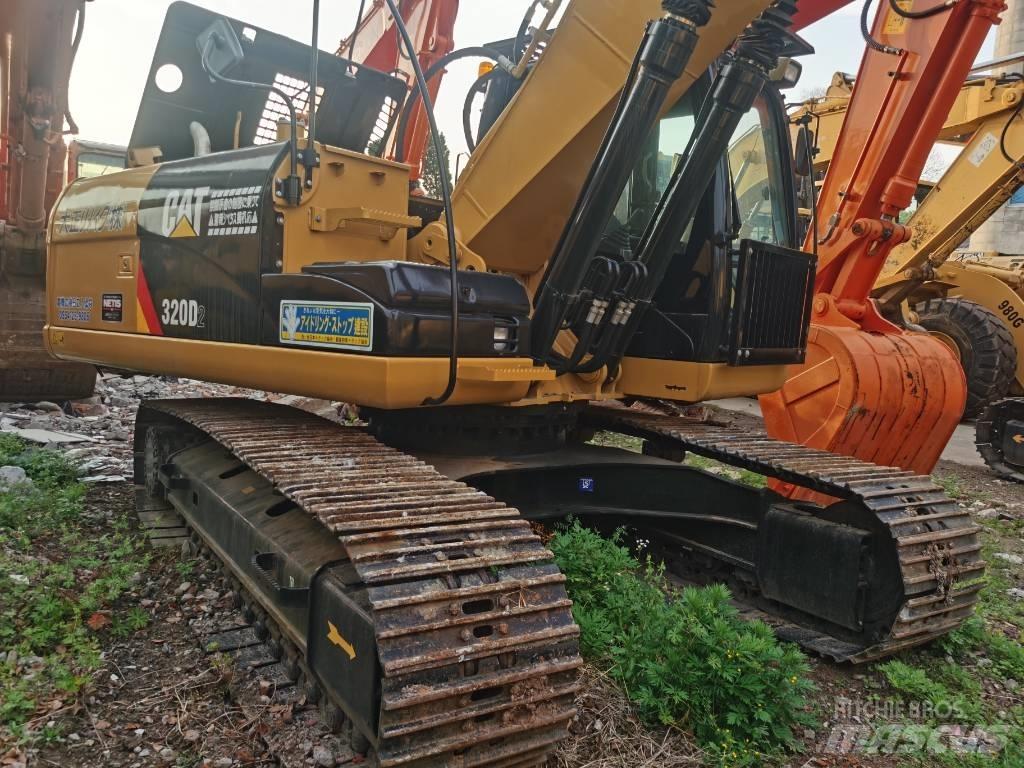 CAT 320 D2 Pásové rýpadlá