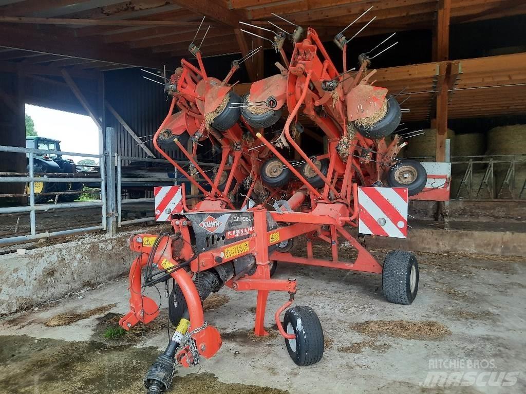 Kuhn Gf10802 tg2 Obracače a zhrabovače sena