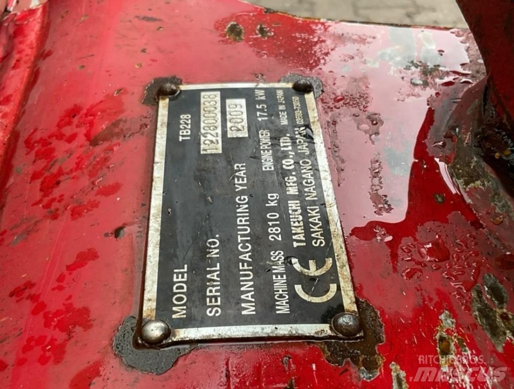 Takeuchi TB228 Mini rýpadlá < 7t