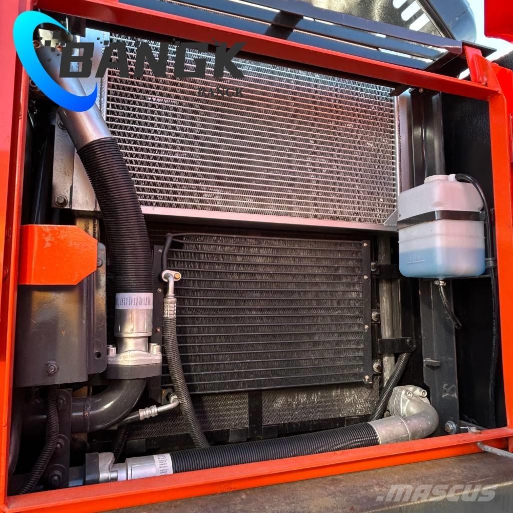 Doosan DX225LCA Pásové rýpadlá