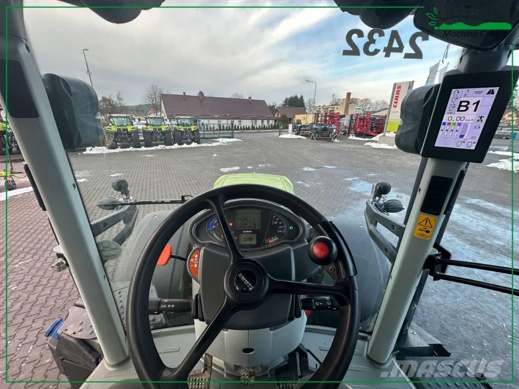 CLAAS Axion 850 Traktory