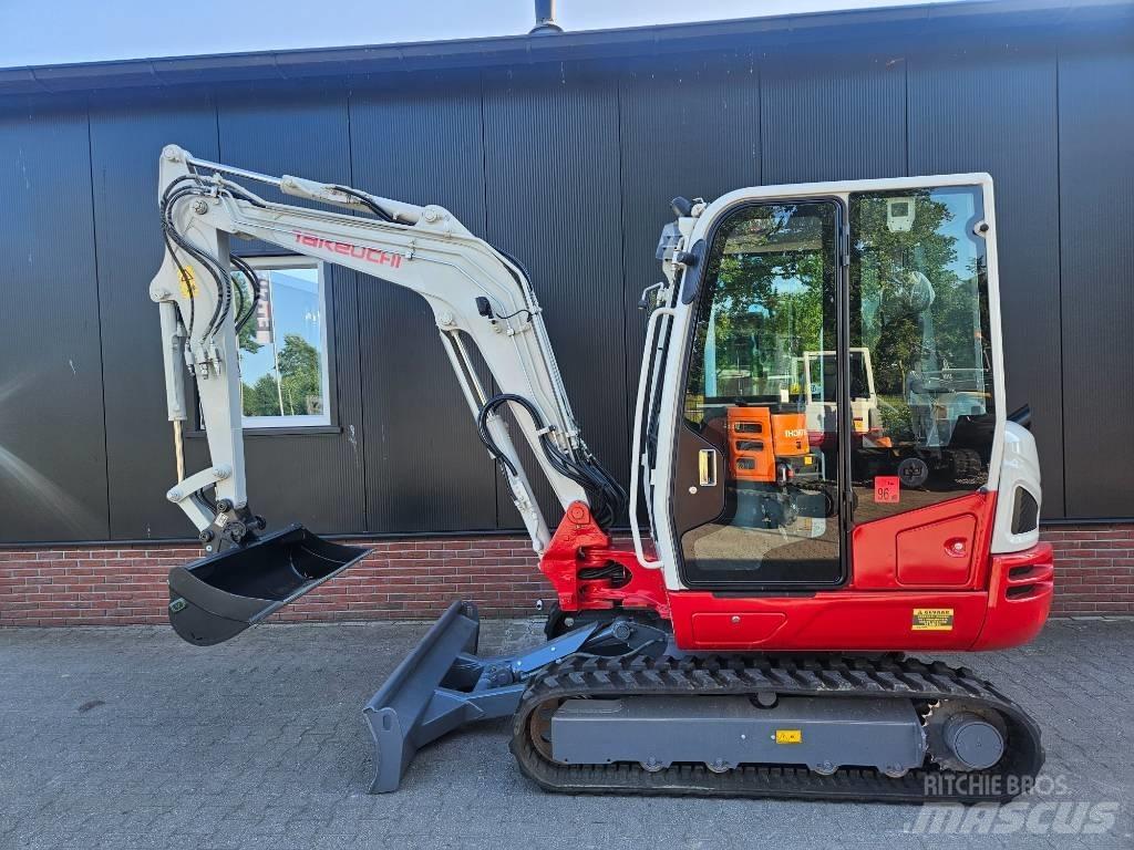 Takeuchi TB 240 Mini rýpadlá < 7t