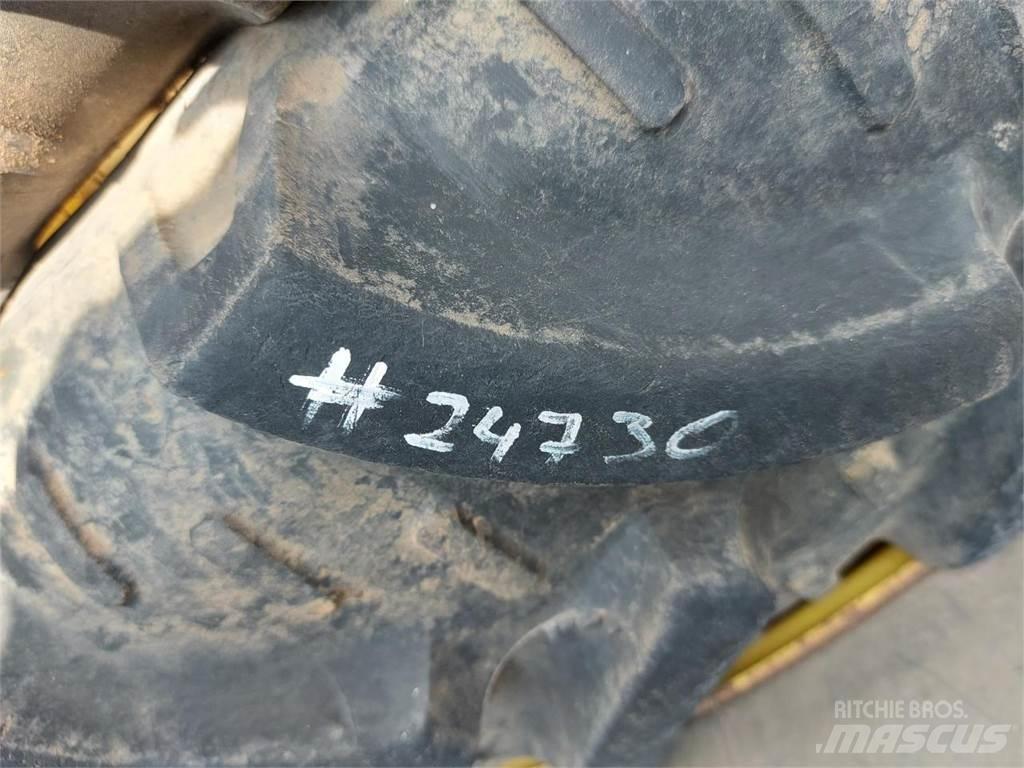 Kleber 270/95R32 Pneumatiky, kolesá a ráfiky