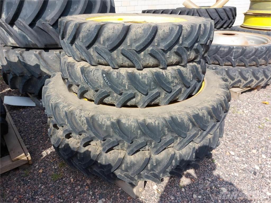 Kleber 270/95R32 Pneumatiky, kolesá a ráfiky