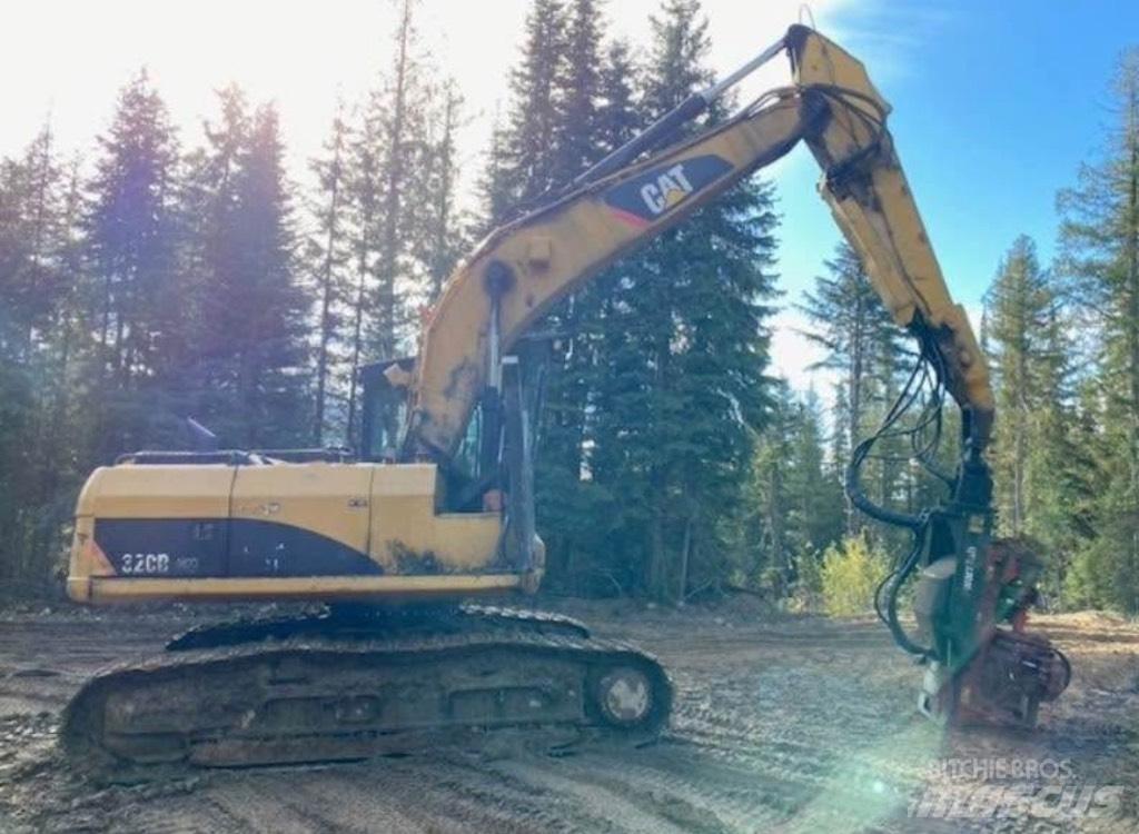 CAT 320 D FM Lesné nakladače