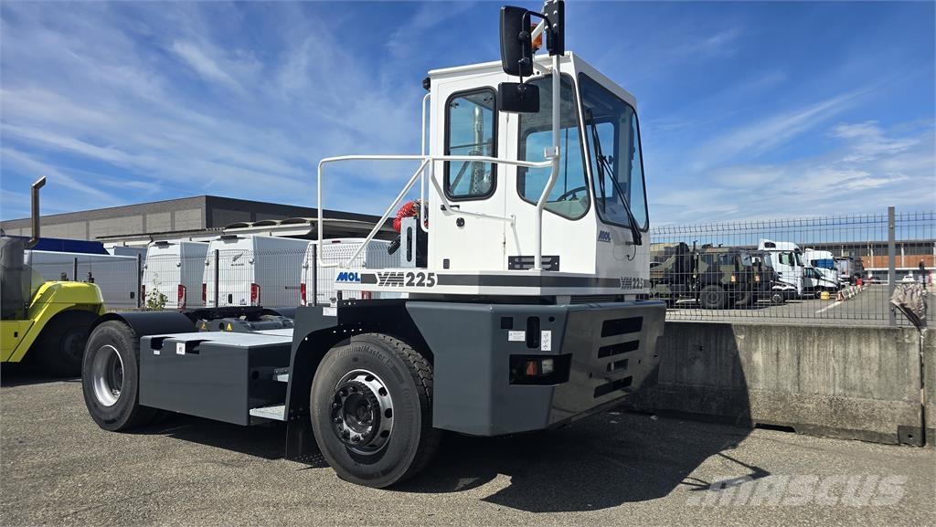 MOL YM225 Terminálový ťahač