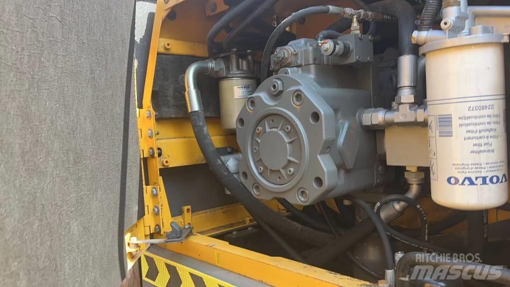 Volvo EC 480 Pásové rýpadlá