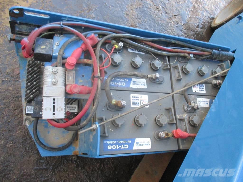 Genie GS 2632 Nožnicové zdvíhacie plošiny