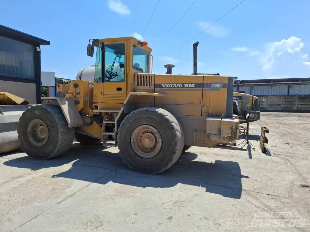 Volvo L 120 C Kolesové nakladače