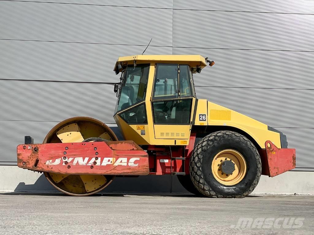 Dynapac CA302D Ťahačové valce