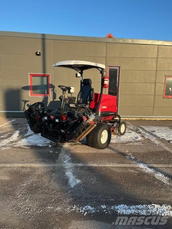 Toro RM 5610 AWD Kosačky fervejí