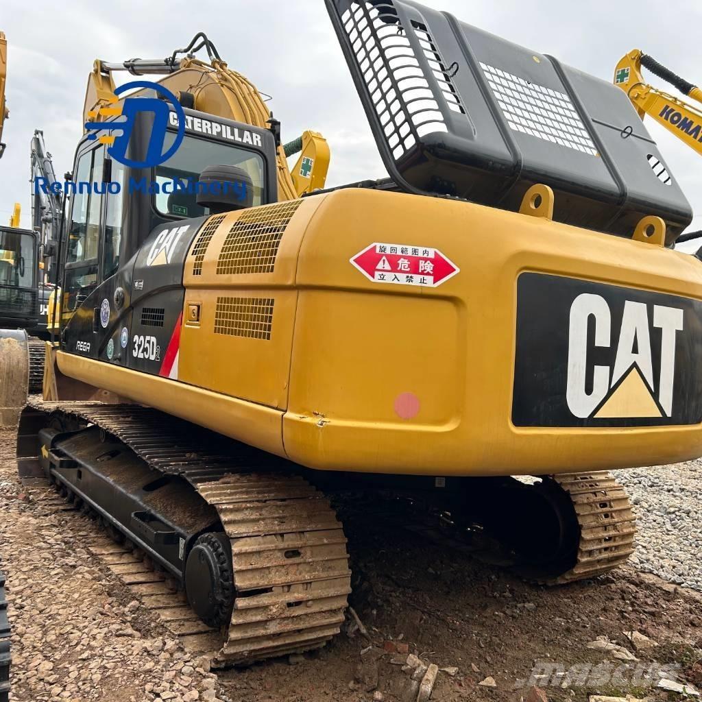 CAT 325D2 Pásové rýpadlá