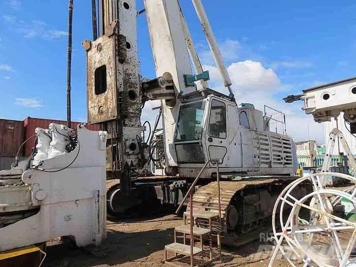 Casagrande C800DH Povrchové vrtné súpravy