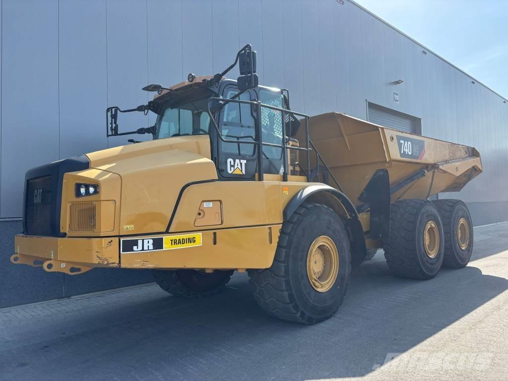 CAT 740 GC Kĺbové nákladné autá