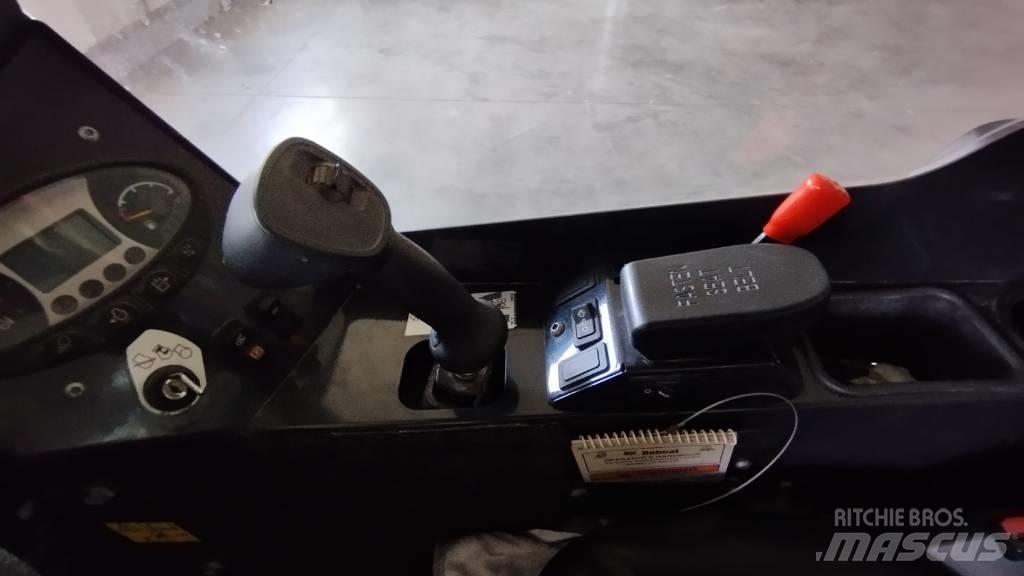 Bobcat L 23 Mininakladače