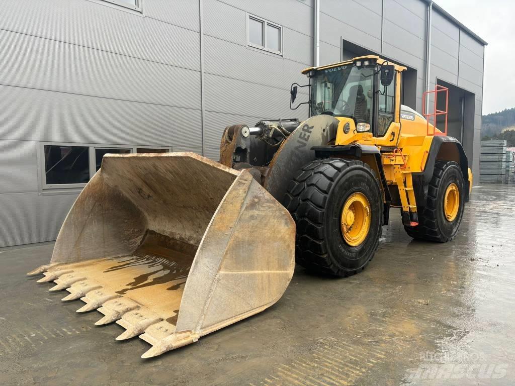 Volvo L250H Kolesové nakladače