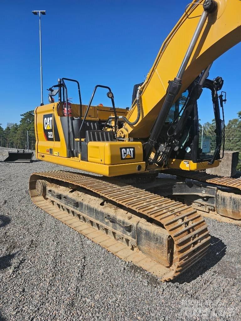 CAT 323 Pásové rýpadlá