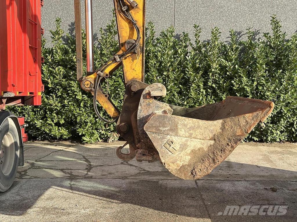 JCB JZ141LC Špeciálne bagre